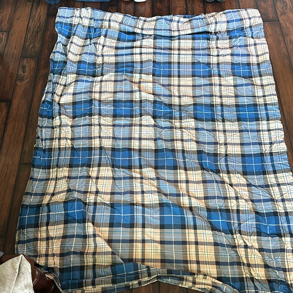 PB Teen duvet cover and sham.